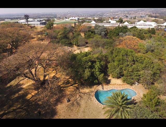 30,515M² SMALLHOLDING FOR SALE IN KYALAMI AH